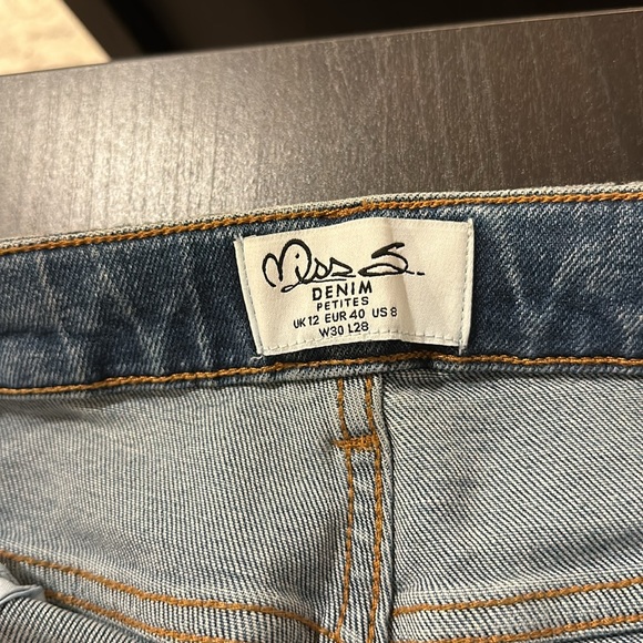 Jeans - Picture 2 of 4